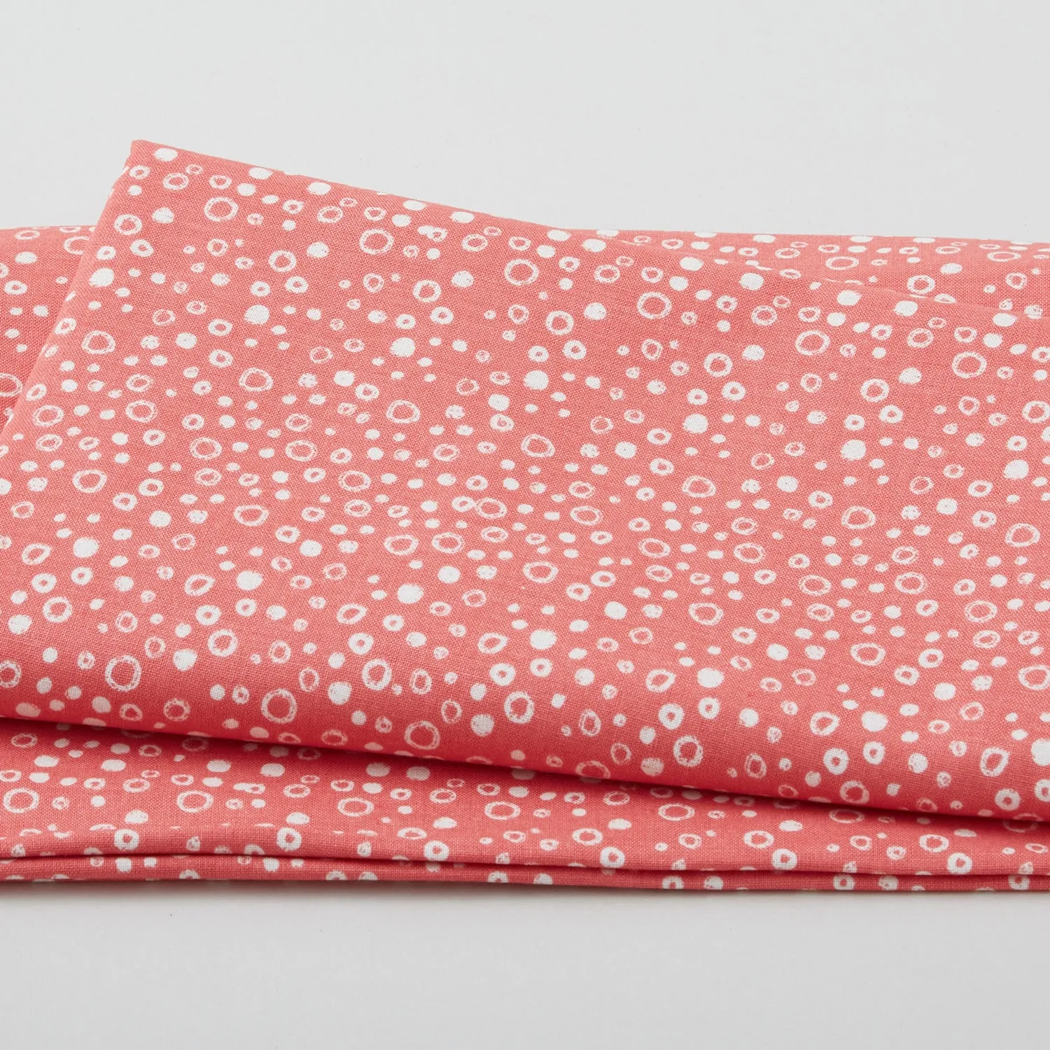 Beachy Keen - Bubbles Coral 2 Yard Cut
