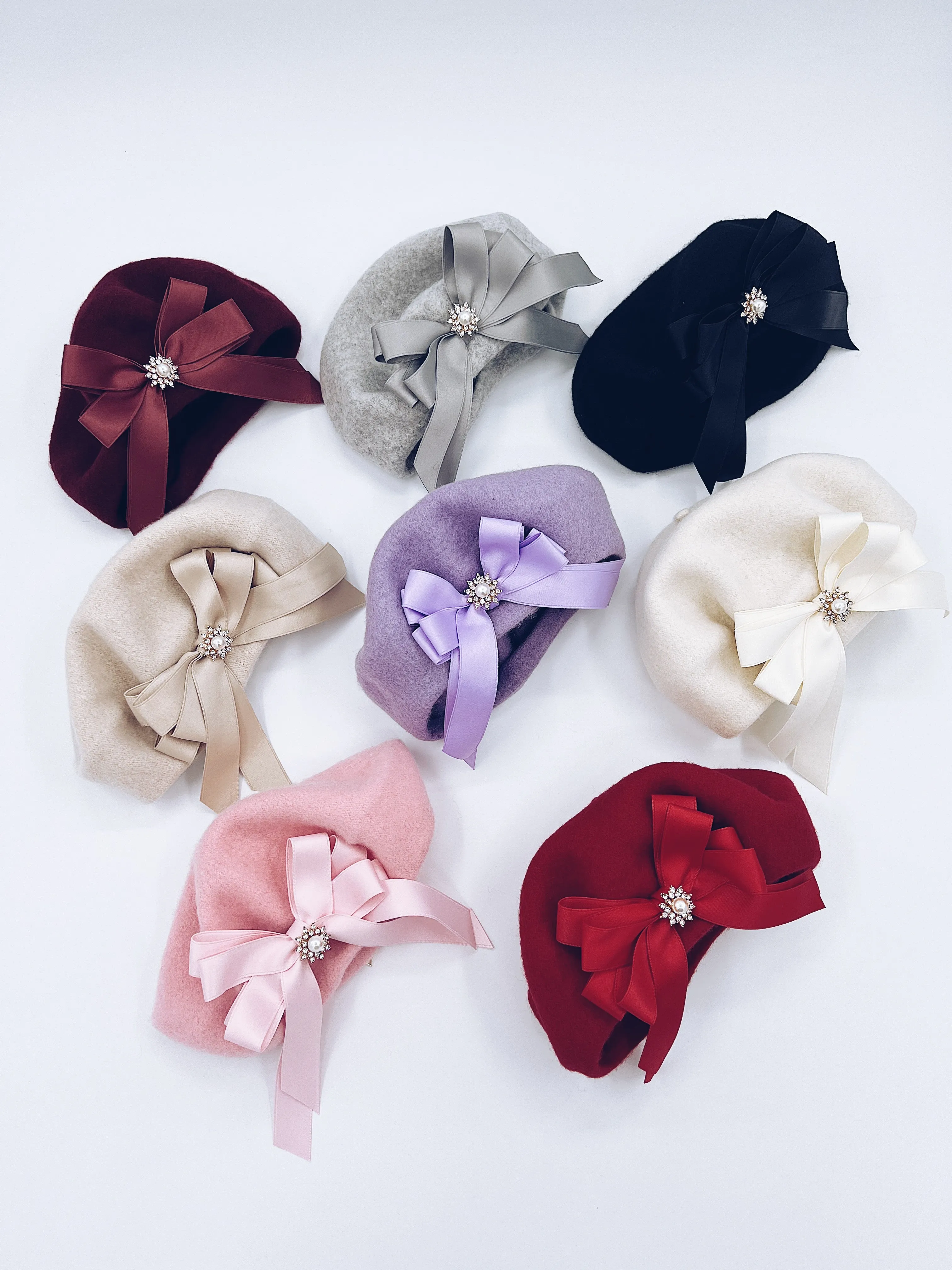 Classic Kids wool beret with beautiful bow details.