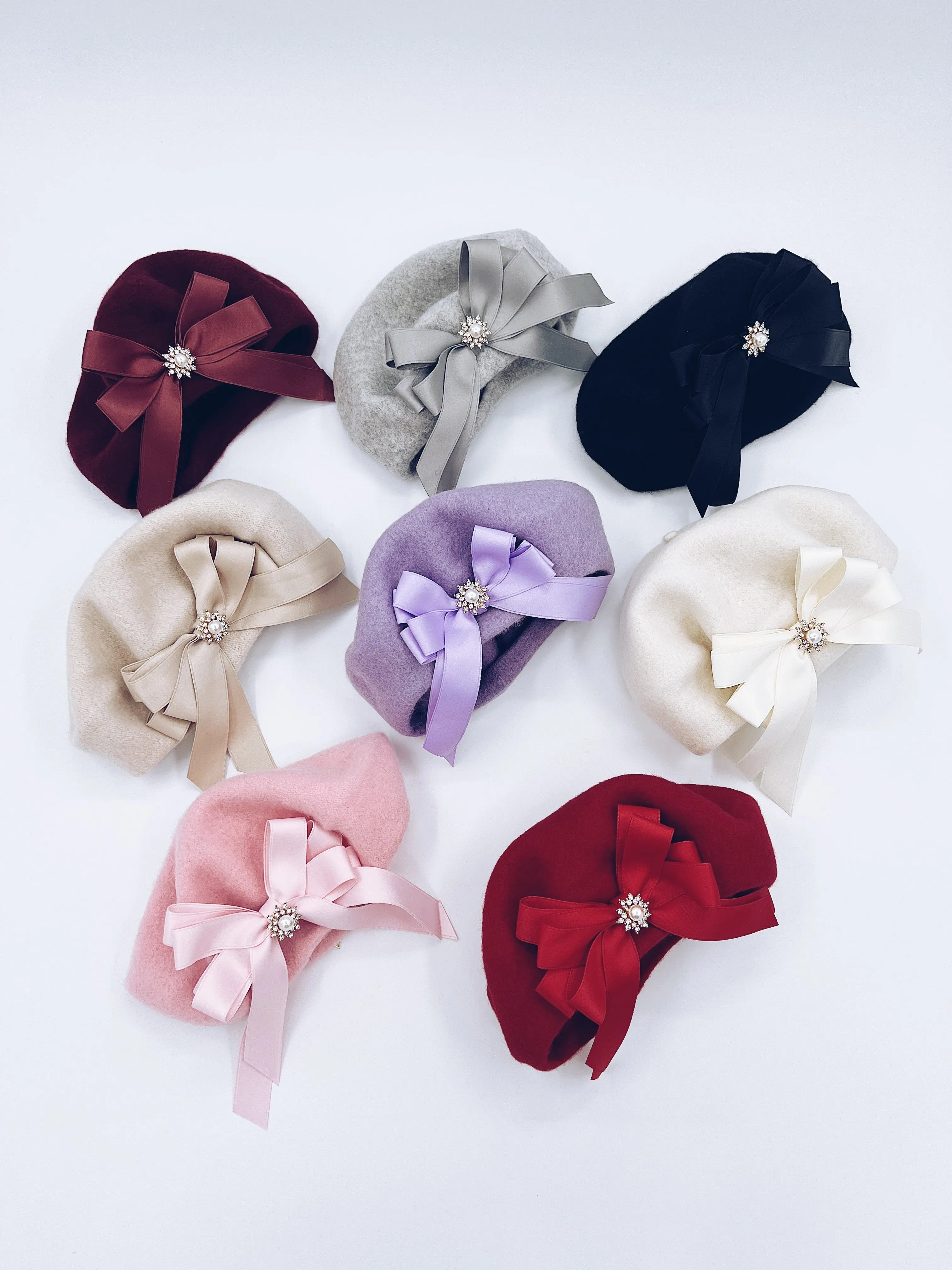 Classic Kids wool beret with beautiful bow details.