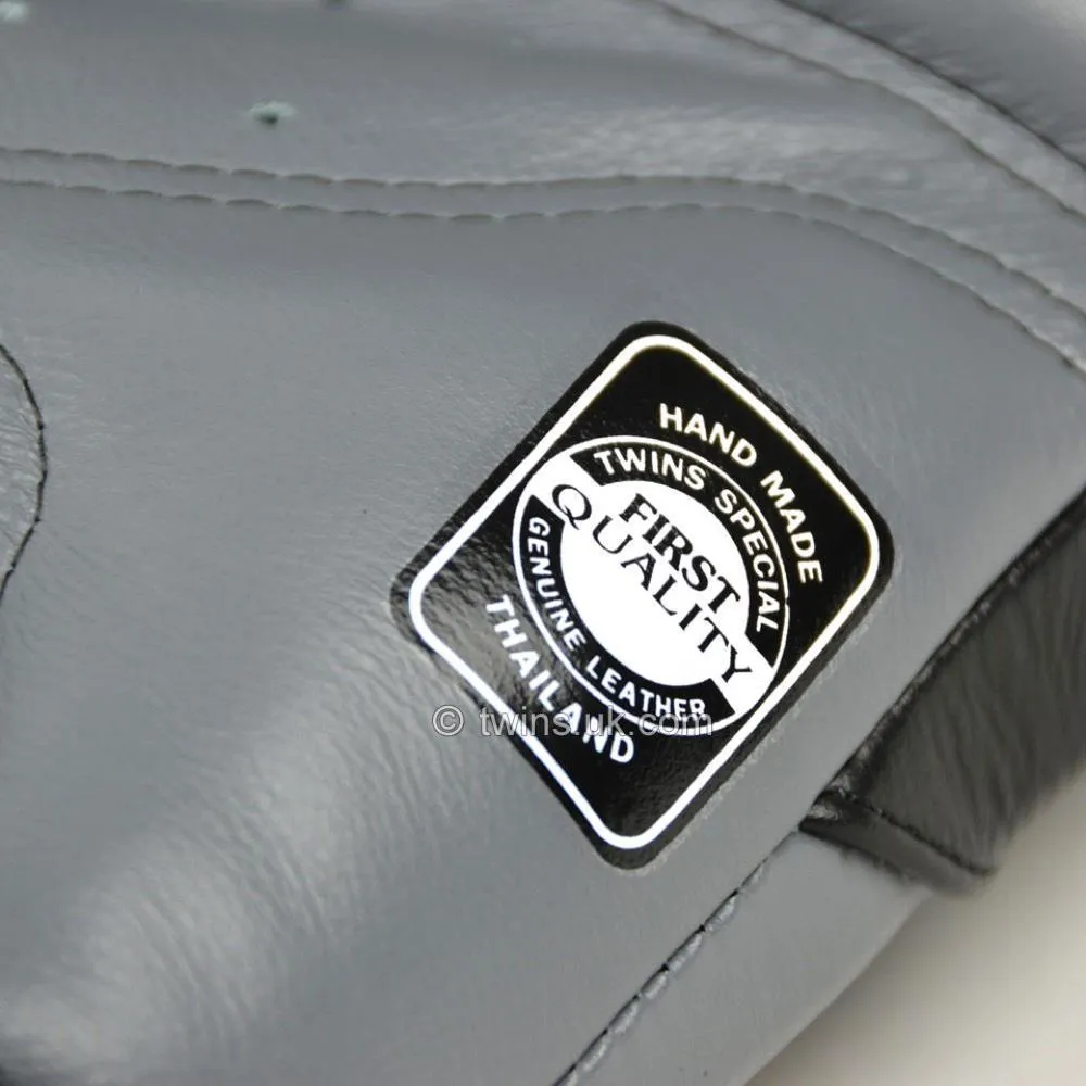 Twins Deluxe Sparring Gloves - Black