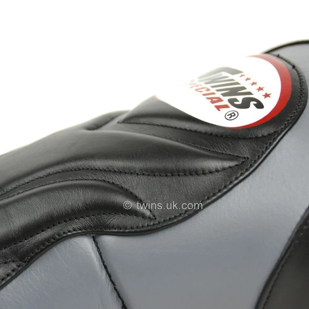 Twins Deluxe Sparring Gloves - Black